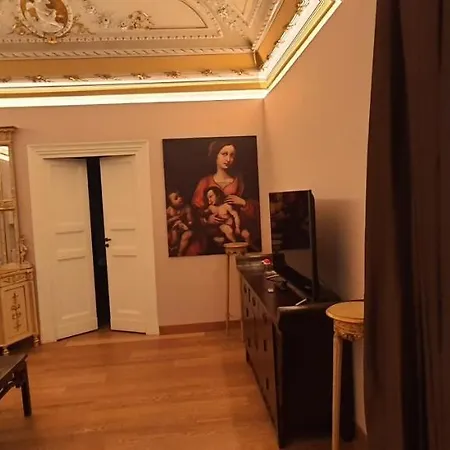 Duca Di Sarro Le Apartment *