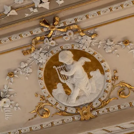 Lägenhet Duca Di Sarro Le