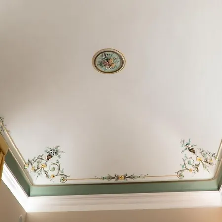 Duca Di Sarro Le Апартаменты