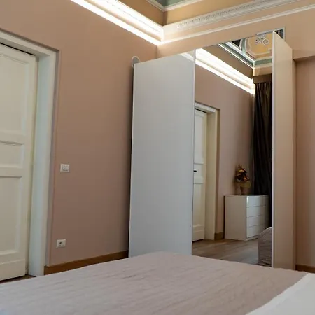 Apartment Duca Di Sarro Le *